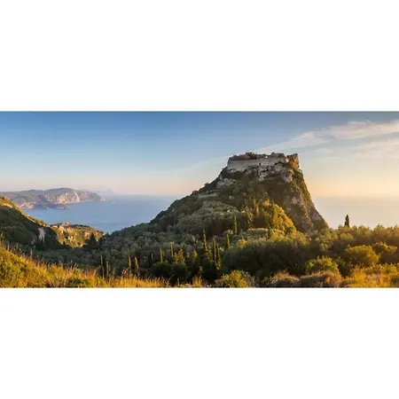 Akti Barbati Tria Villa *