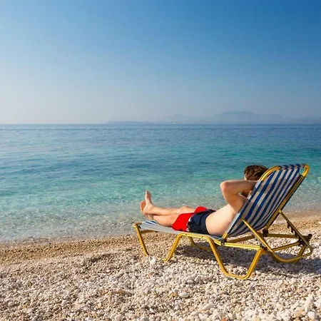 Akti Barbati Tria Vila Pyrgi (Corfu)